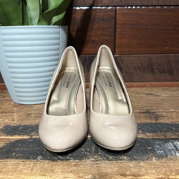 NWOT Comfort Plus by Predictions Nude High Heels - Picture 2 of 8